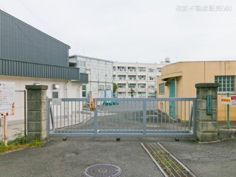 横浜市立本宿小学校(2021年11月)