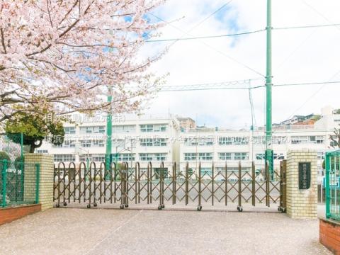 横浜市立峯小学校(2021年4月)