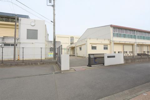下瀬谷中学校(2022年6月)