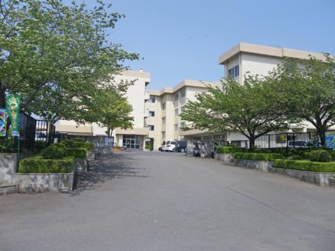 杉本小学校(2010年5月)