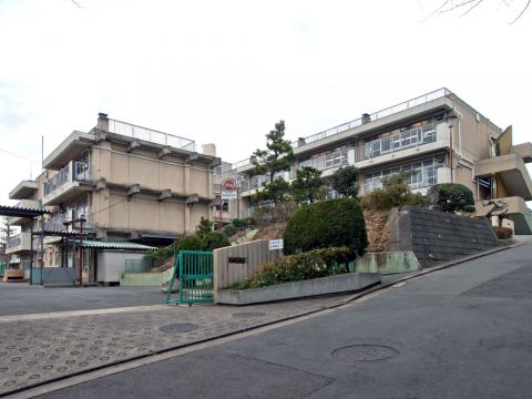 横浜市立岡津中学校