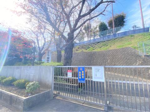 下瀬谷中学校