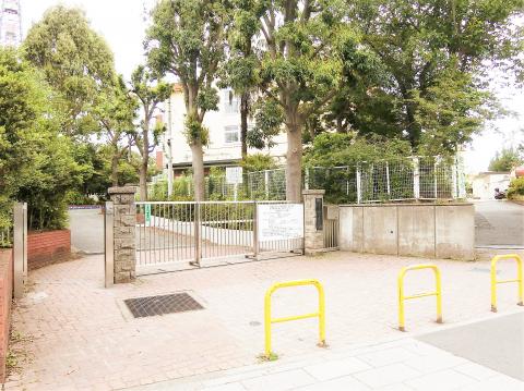 鶴ヶ峯小学校(2019年6月)