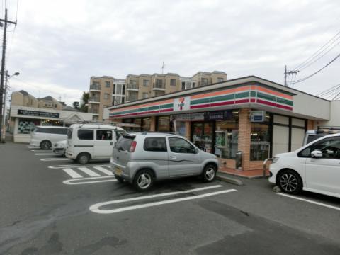 セブンイレブン横浜さちが丘店(2015年11月)
