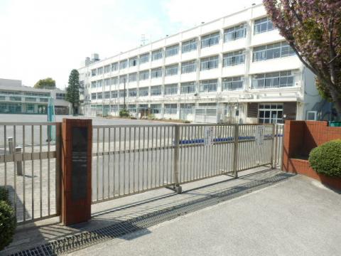 中沢小学校(2015年4月)