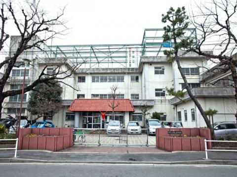 万騎が原中学校