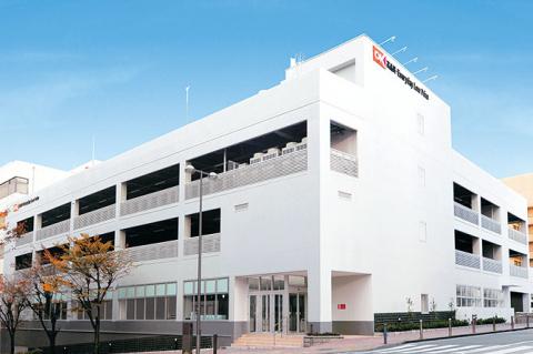 毎日のお買い物に利用しやすいスーパーです。