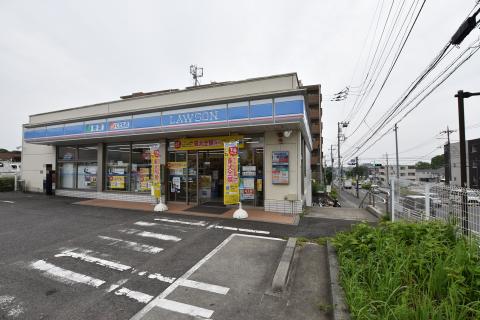 ローソン　瀬谷二ツ橋町店