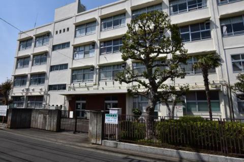 泉が丘中学校