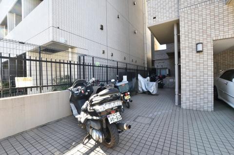 バイク置き場