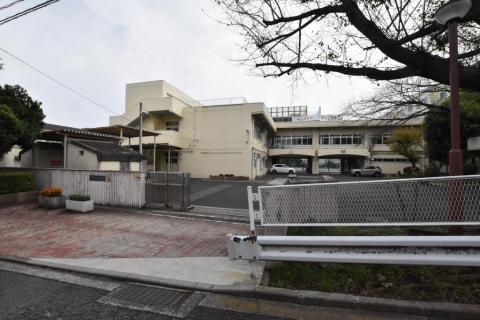 本宿中学校