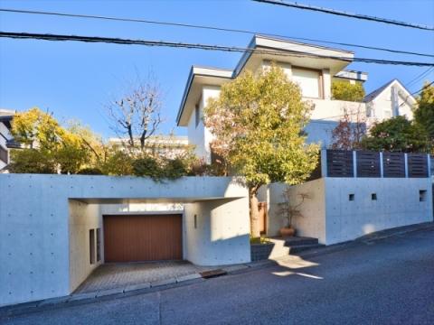 東京都町田市東玉川学園１丁目