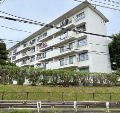 左近山団地５街区５号棟