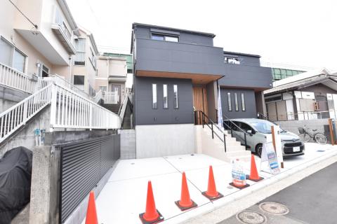 レジデンシア白根 A号棟