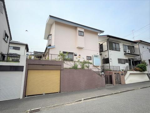 〈建築条件無し・二俣川駅まで歩いて１６分〉旭区四季美台土地