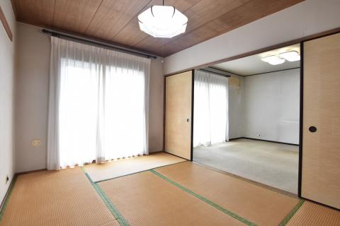 陽当たりの良い南側の和室