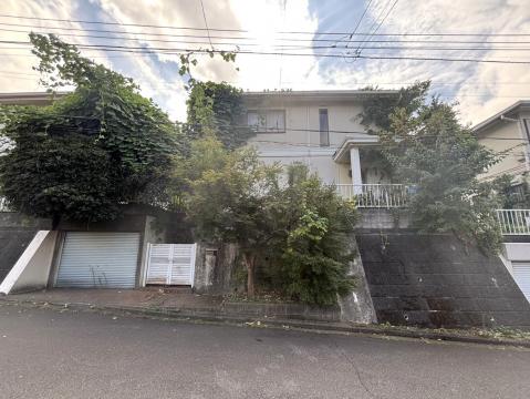 〈南万騎が原駅まで歩いて９分×敷地面積約５７坪×建築条件無し〉旭区柏町土地