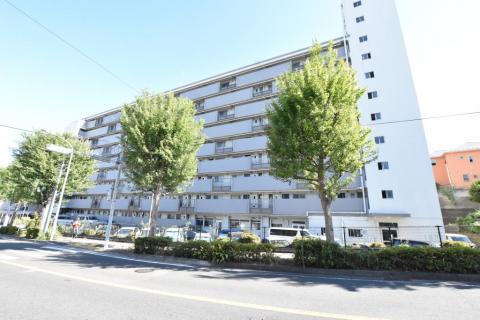 二俣川駅徒歩8分・角部屋　「二俣川住宅　3階」