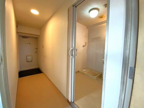 廊下および玄関