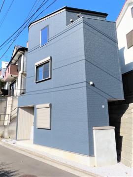 鶴ケ峰本町二丁目築浅戸建