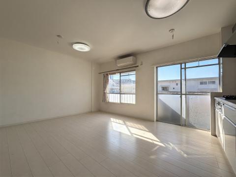 左近山団地３街区３号棟　４階