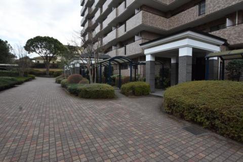 レインガード付なので雨の日も安心です