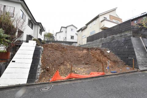 横浜市旭区四季美台土地