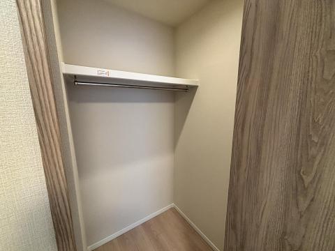東側洋室にWIC新設しました