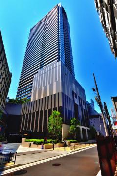 ＴＨＥ　ＹＯＫＯＨＡＭＡ　ＦＲＯＮＴ　ＴＯＷＥＲ　３２階