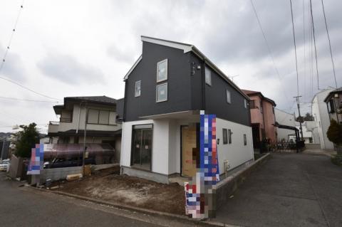 鶴ヶ峰本町三丁目　新築一戸建