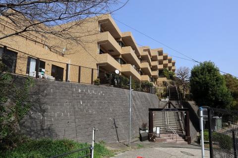 保土ヶ谷月見台ガーデンハウス